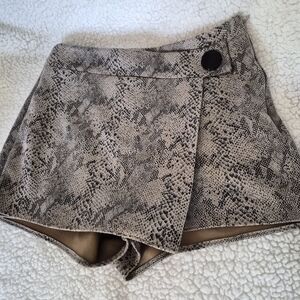 Zara Beige Snakeskin Print Skorts